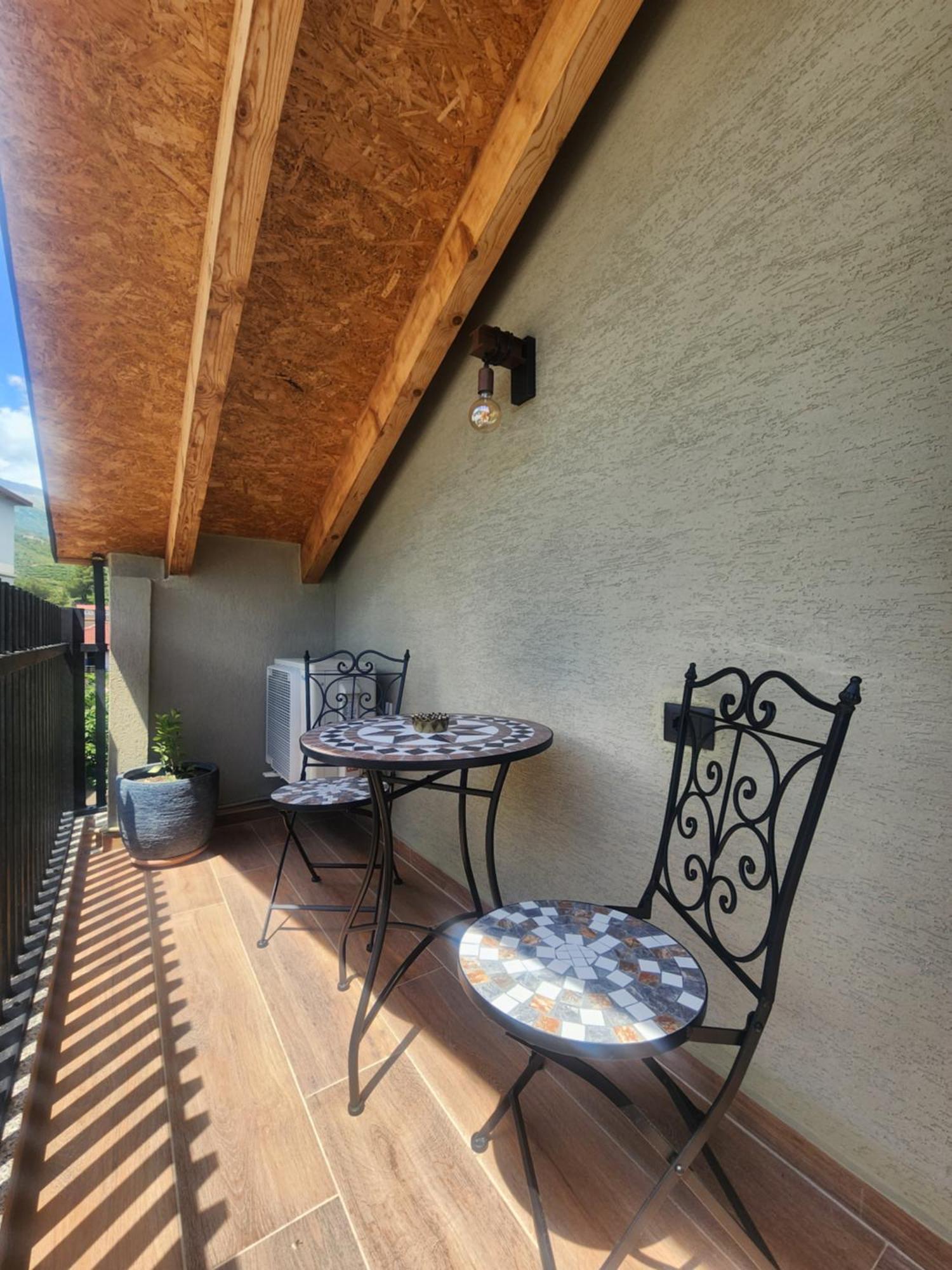 Guesthouse Te Avllia Këlcyra Kültér fotó